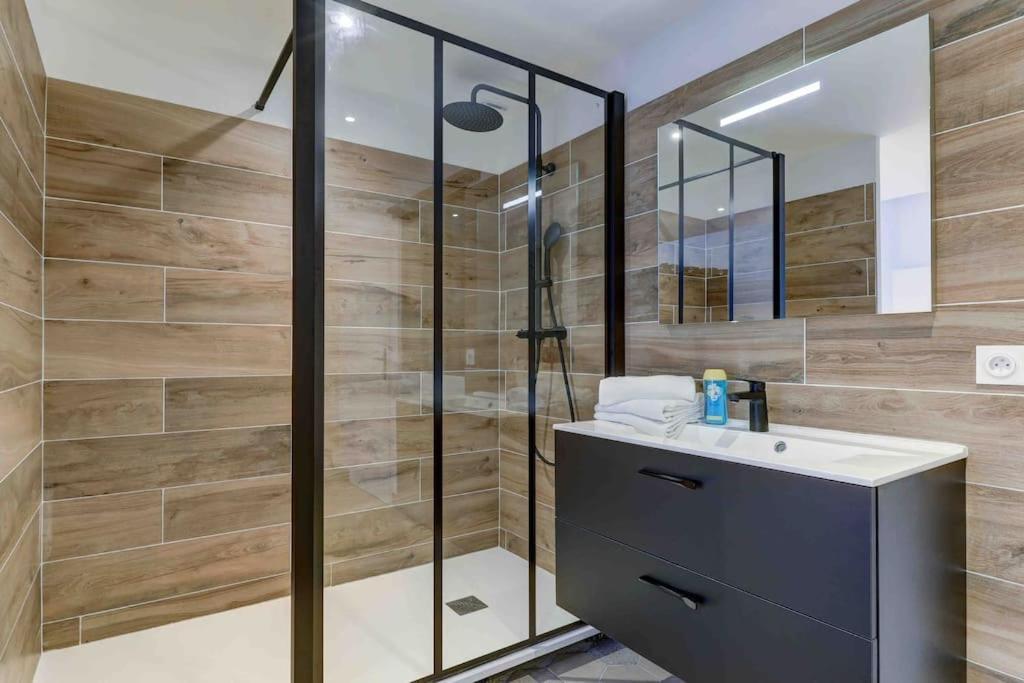 La Manufacture - Topdestination-Bourg - Centre Ville - Classe 3 Etoiles 外观 照片