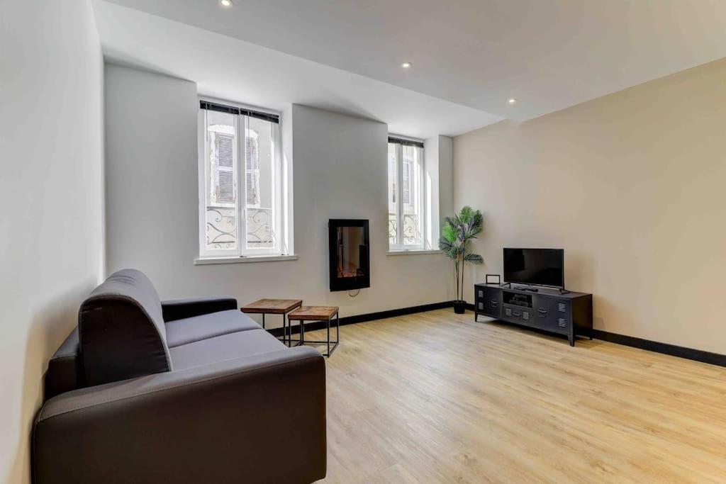 La Manufacture - Topdestination-Bourg - Centre Ville - Classe 3 Etoiles 外观 照片